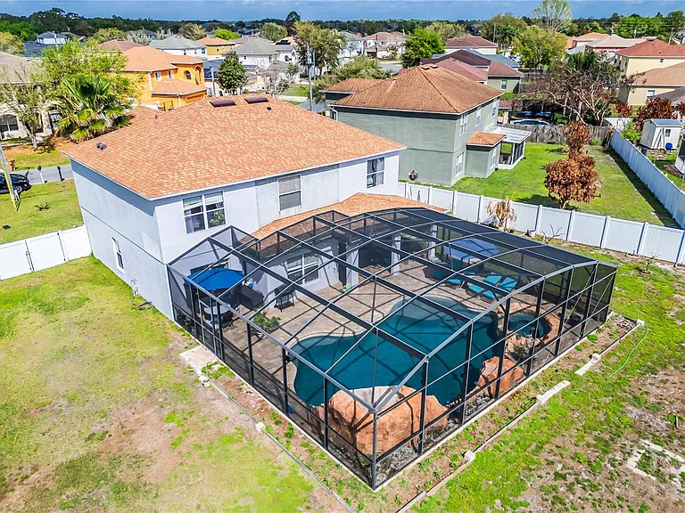 554 Bristol Cir — Photo 45