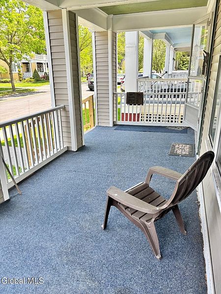 3rd image of 78 Pinewoods Avenue