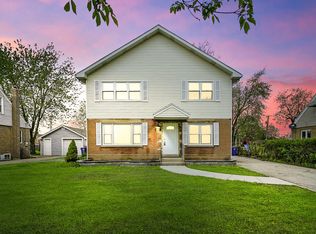 7850 Suburban Ln, Bridgeview, IL 60455