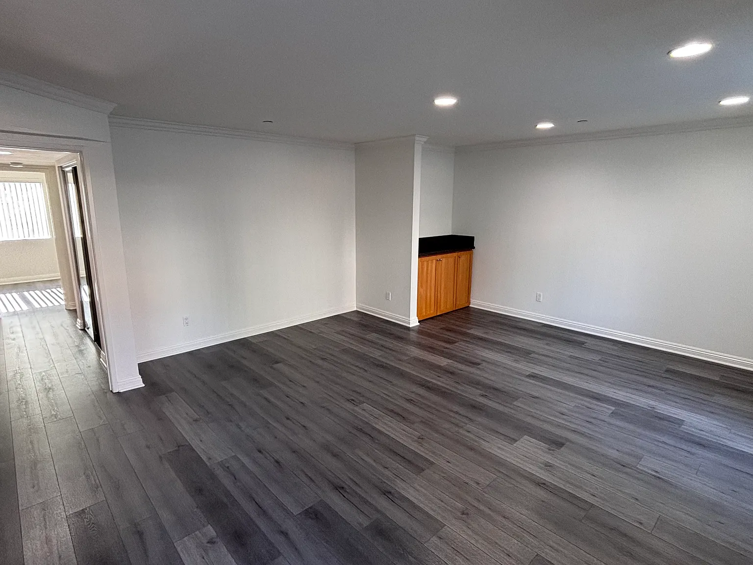 2 bed, 1100 sqft, $2,850 — Photo 3