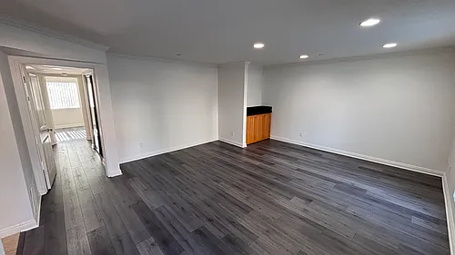 334 E Fairview Ave #5 Photo 1