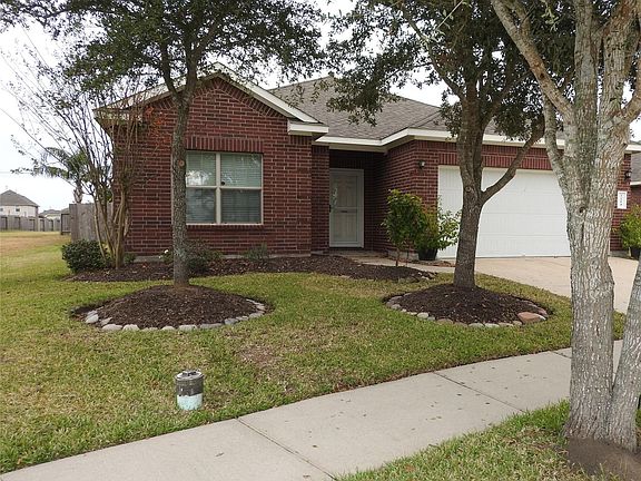 3rd image of 3214 Carriage Cove Ct
