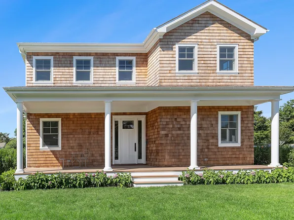 63 Dale St, Southampton, NY 11968