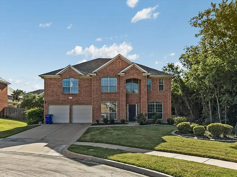 6 Brairwood Ct — Photo 1