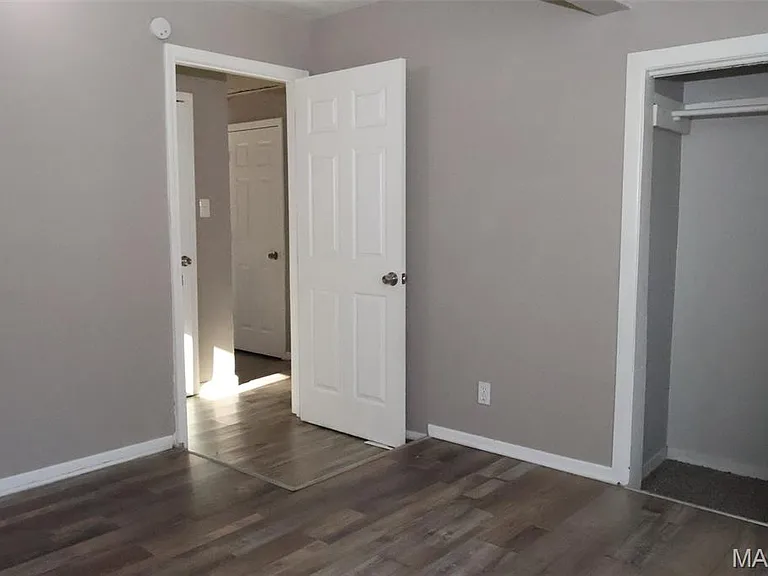 5460 Hamilton Ave — Photo 13