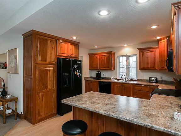 5th image of 1308 Woodland Ct