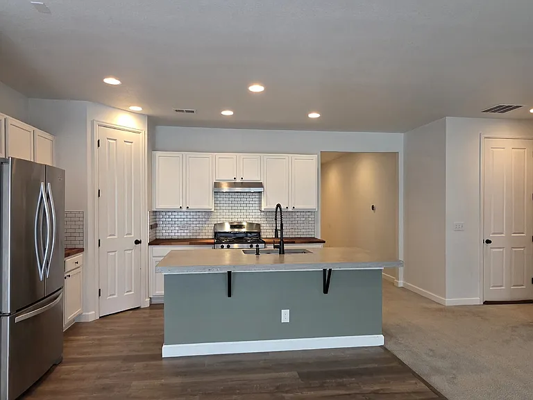 25606 E Bayaud Ave — Photo 6