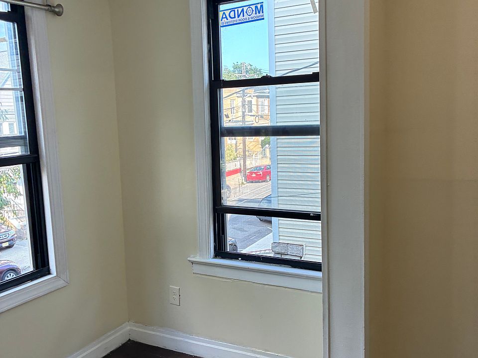 1st image of 277 Van Nostrand Ave Floor 2