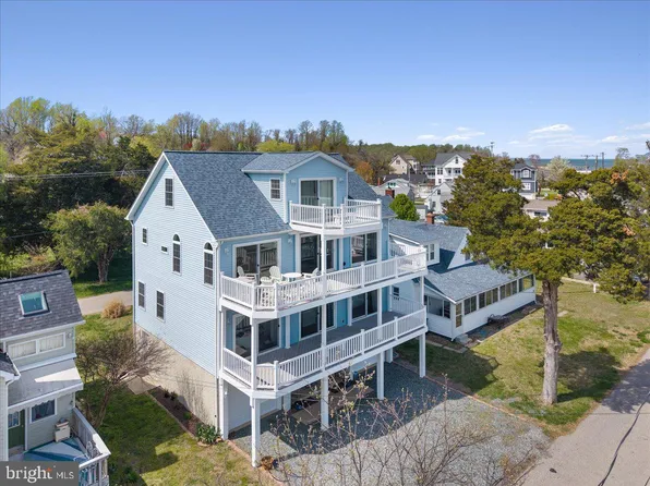 2818 Beach Dr, Huntingtown, MD 20639