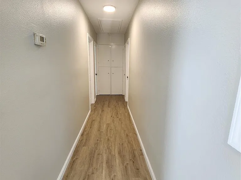 138 W Marion St — Photo 14