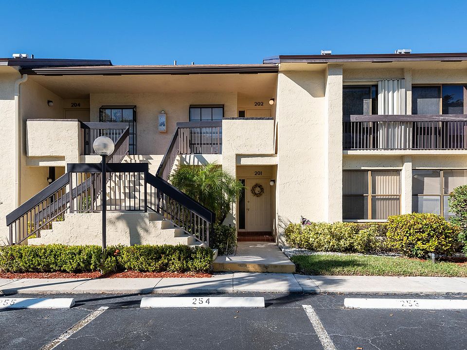 1st image of 2043 SW 15th St APT 202
