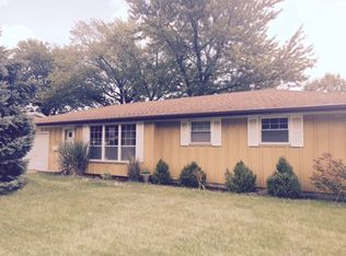 6422 N Greenmont Rd, Peoria, IL 61614