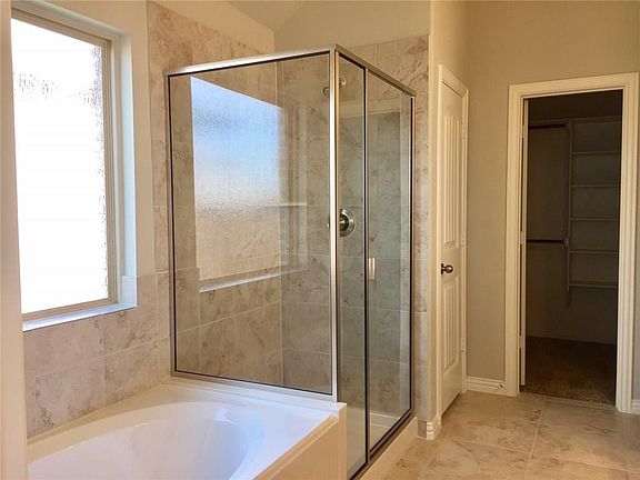 5th image of 16701 Spence Park Ln