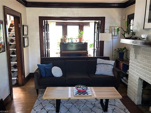 5th image of 297 E 151st St