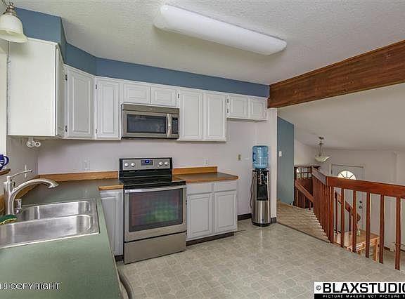2nd image of 1419 Still Valley Rd E