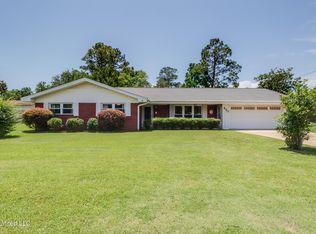 820 Lackland Dr, Biloxi, MS 39532
