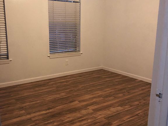 4th image of 7656 Bellerive Dr