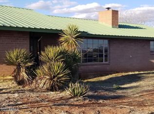 696 E Mulberry Ln, Bisbee, AZ 85603