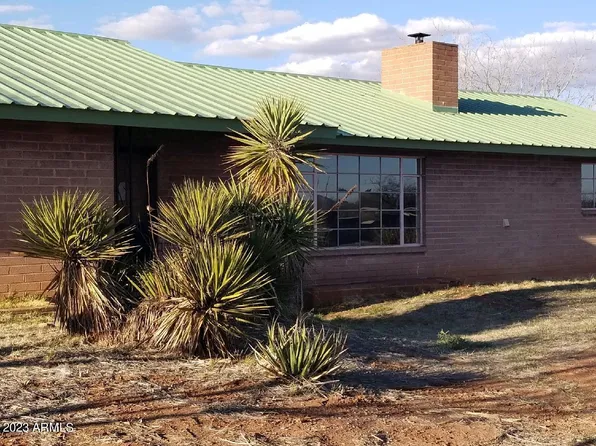 696 E Mulberry Lane, Bisbee, AZ 85603