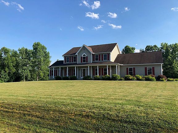2nd image of 117 Connemara Dr