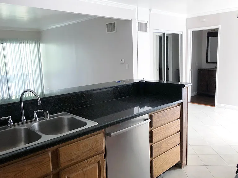 18620 Hatteras St #286 — Photo 3