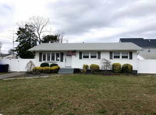 32 Clarkson Dr, Toms River, NJ 08753