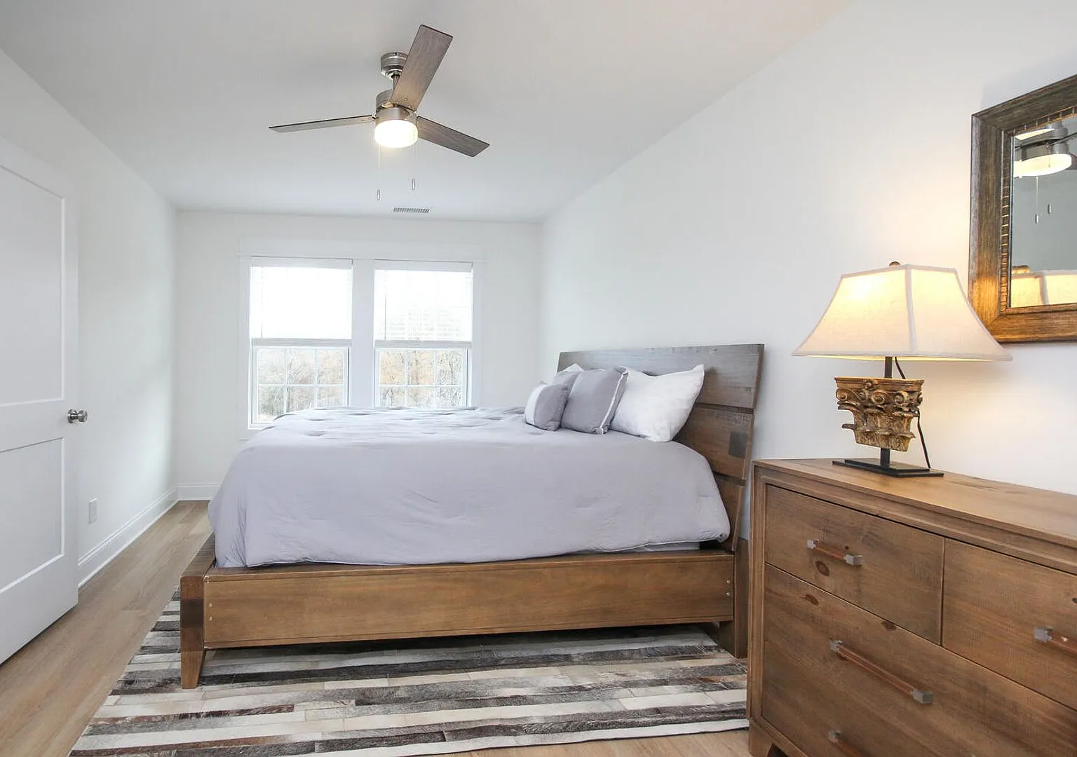 Luxury Three Bedroom Townhome in Lincolnton — Photo 1