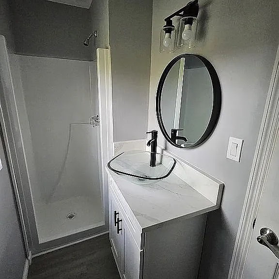 5 bed, 3200 sqft, $2,300 — Photo 2