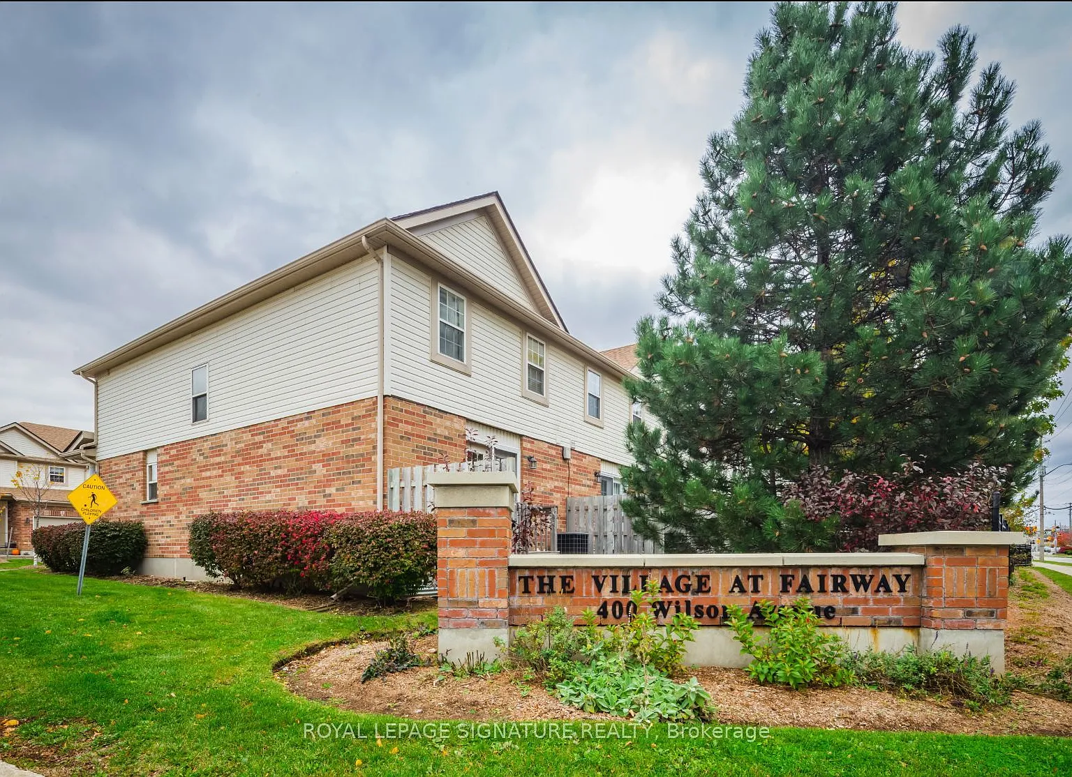 3 bed, $2,998 — Photo 1