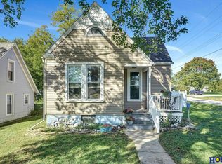 747 C St, Palmyra, NE 68418