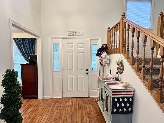 2nd image of 3392 Cedar Ln