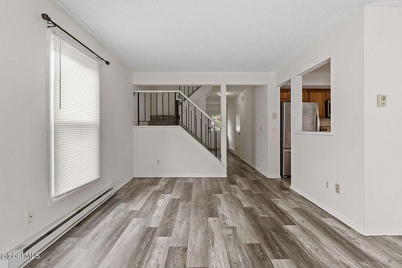 5th image of 76 Westchester Drive