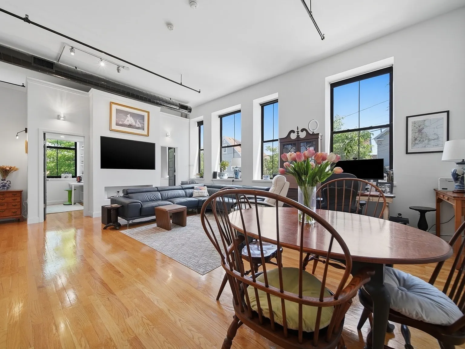 2 bed, 1.0 bath, 966 sqft, $2,650 — Photo 4