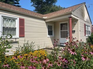 40 Forest Glen Dr, Northampton, MA 01062