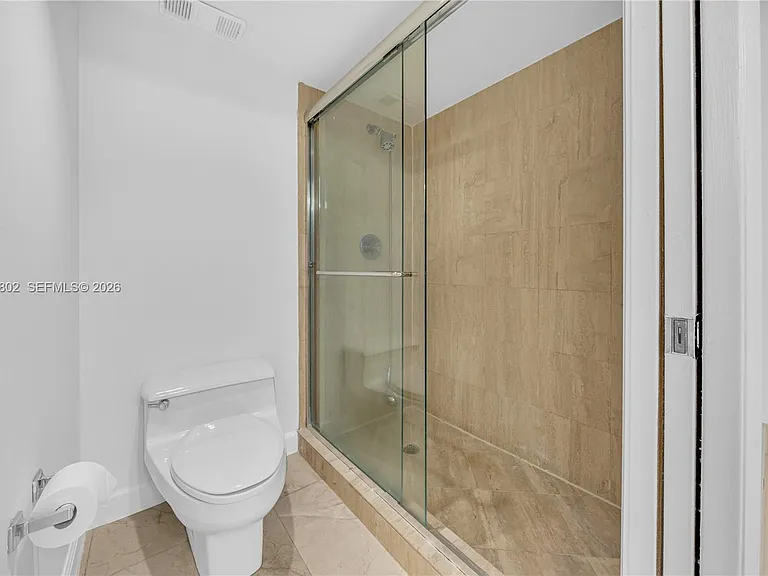3600 Mystic Pointe Dr #1816 — Photo 20