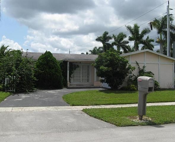 1st image of 11500 NW 36th Pl