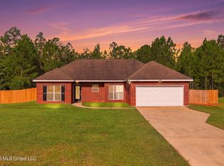 21549 W Edgewood Dr, Saucier, MS 39574