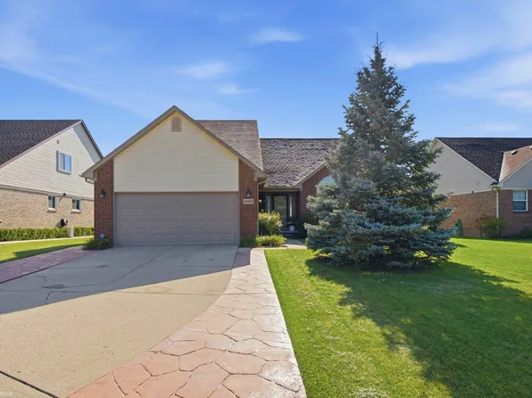 42930 Little Rd, Clinton Township, MI 48036