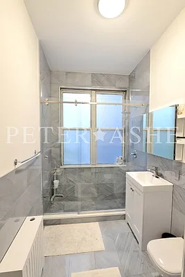 Rented by Peter Ashe | media 23