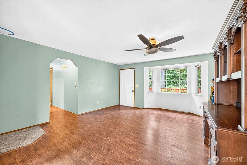 5th image of 104 Barbara Lane