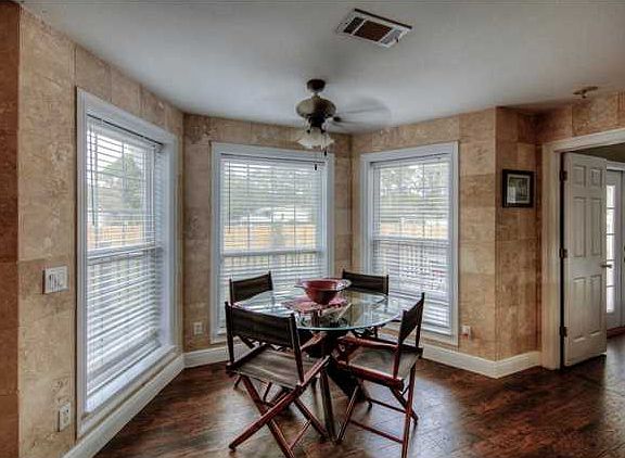 3rd image of 209 Virginia Dr