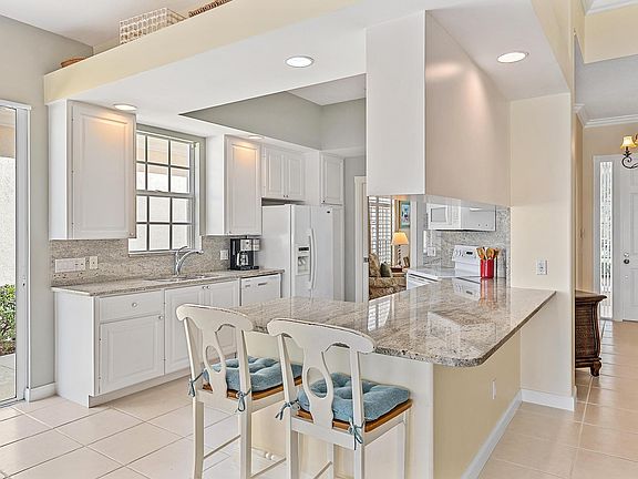 3rd image of 8764 Oldham Way
