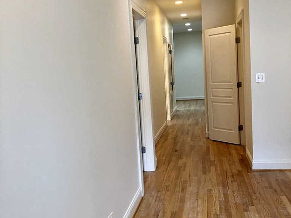 4th image of 2545 W Iowa St #3