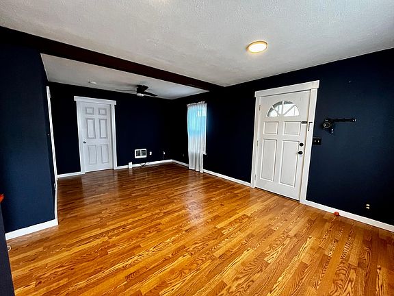 4th image of 3335 S Alaska St