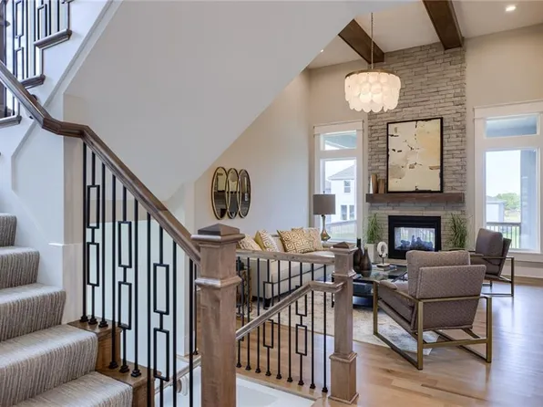 17908 Manor St, Overland Park, KS 66085