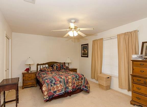 5th image of 1908 Dartmouth Ln