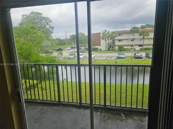 7561 NW 16th St, Plantation, FL