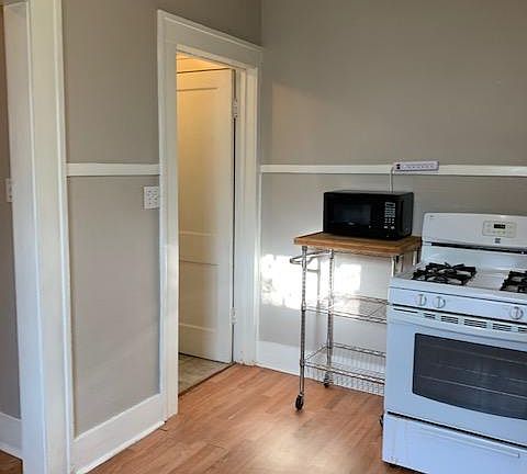 5th image of 1547 W Huisache Ave #2