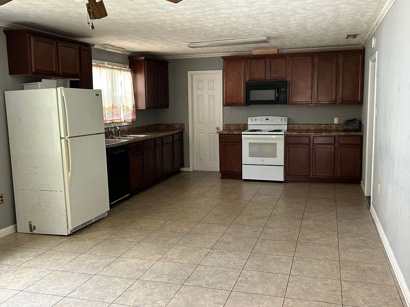 617 Old Lumberton Rd. — Photo 4