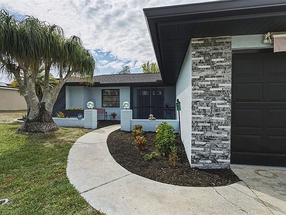 4th image of 23103 Cherry Ave